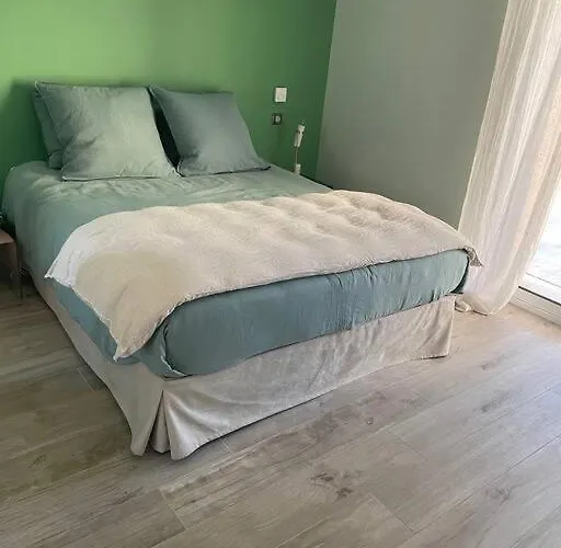 Magnifique Avec Piscine Pietra Moneta