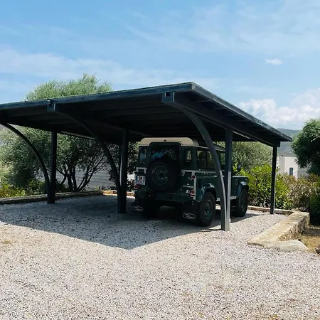 Magnifique Avec Piscine Pietra Moneta